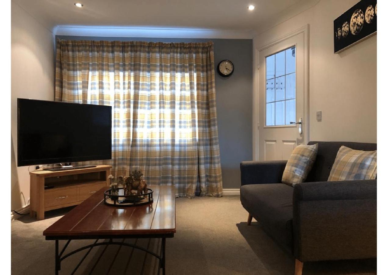 Perfectly Placed 3 Bed Home In A Peaceful Close Darlington  Eksteriør billede