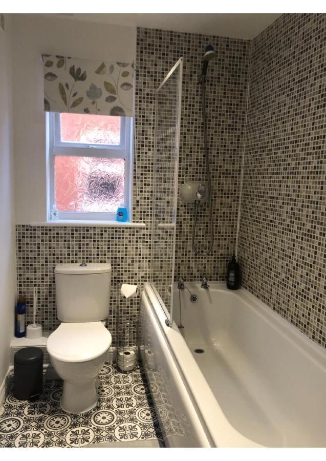 Perfectly Placed 3 Bed Home In A Peaceful Close Darlington  Eksteriør billede